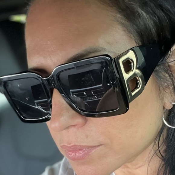 Oversized Designer look Black Sunglasses with Gold Accent B main image 2